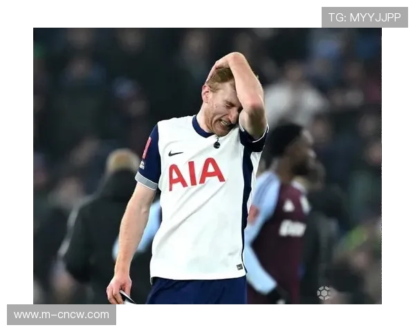 天空体育称弗兰克获董事会信任，将继续执教热刺